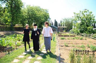 Archbishop Anastasios comes to the Farm School